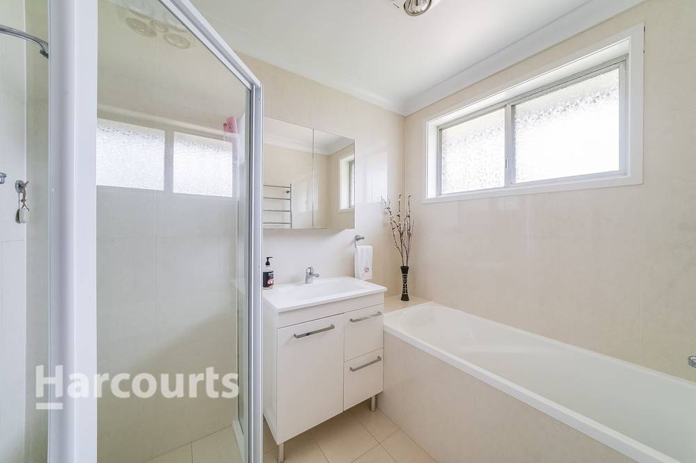 27 & 27a  Loddon Crescent, Campbelltown, NSW 2560