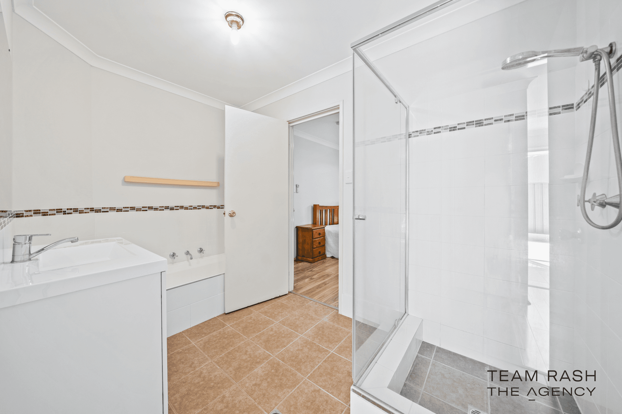 1/5 Flametree Place, Beechboro, WA 6063