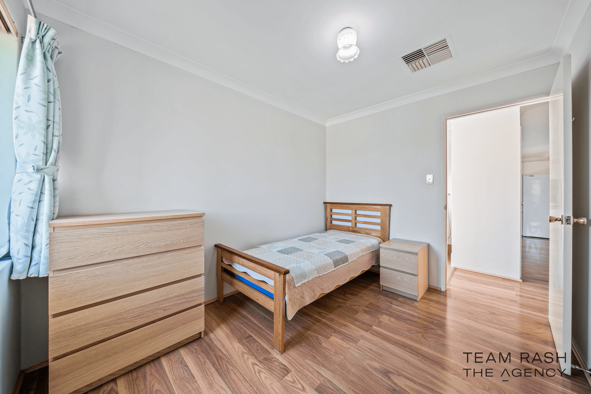 1/5 Flametree Place, Beechboro, WA 6063