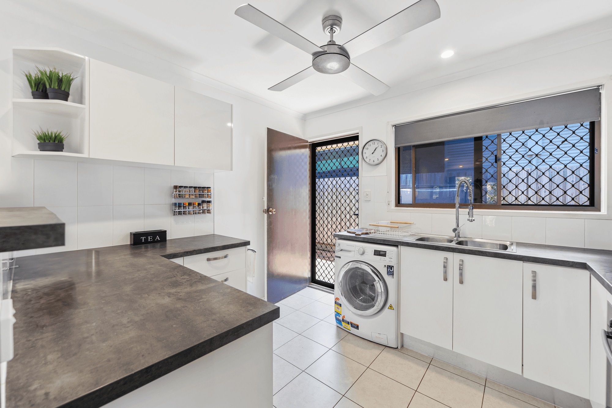 1/9 Queen Street, SCARBOROUGH, QLD 4020