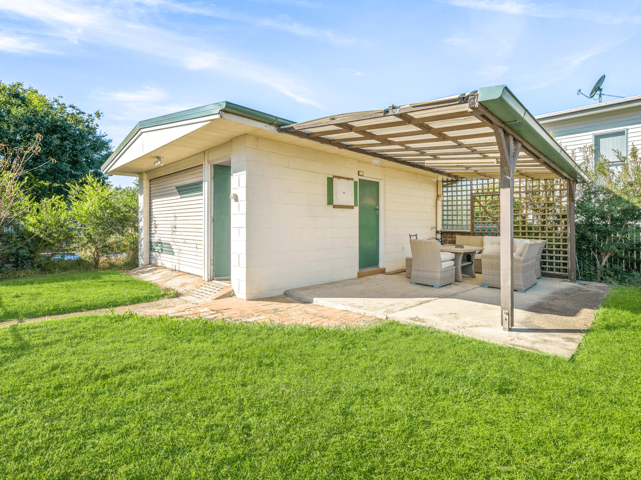 42 Raceview Street, RACEVIEW, QLD 4305