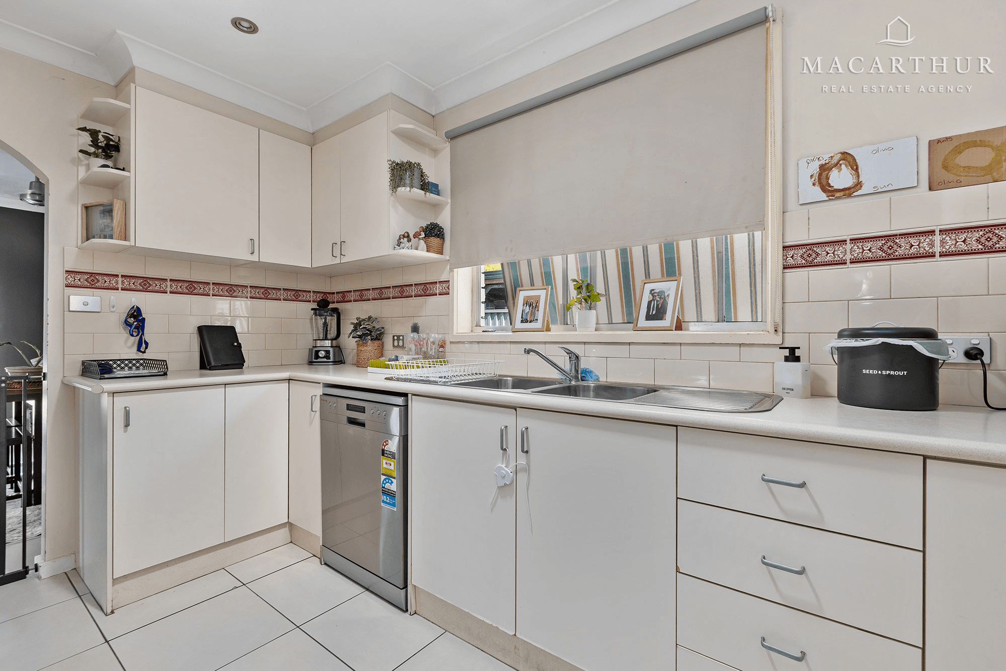 23 Huron Crescent, Lake Albert, NSW 2650
