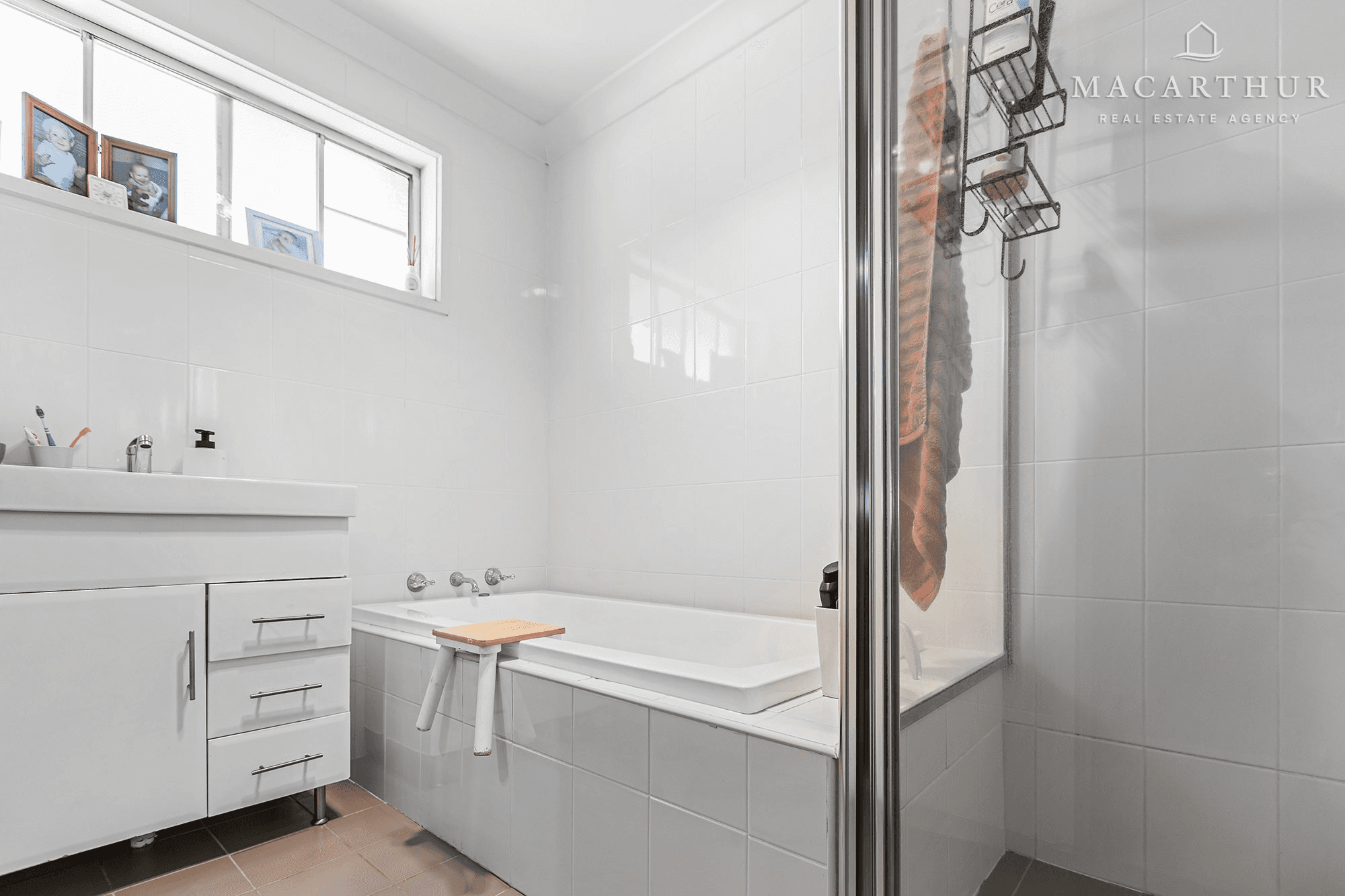 23 Huron Crescent, Lake Albert, NSW 2650