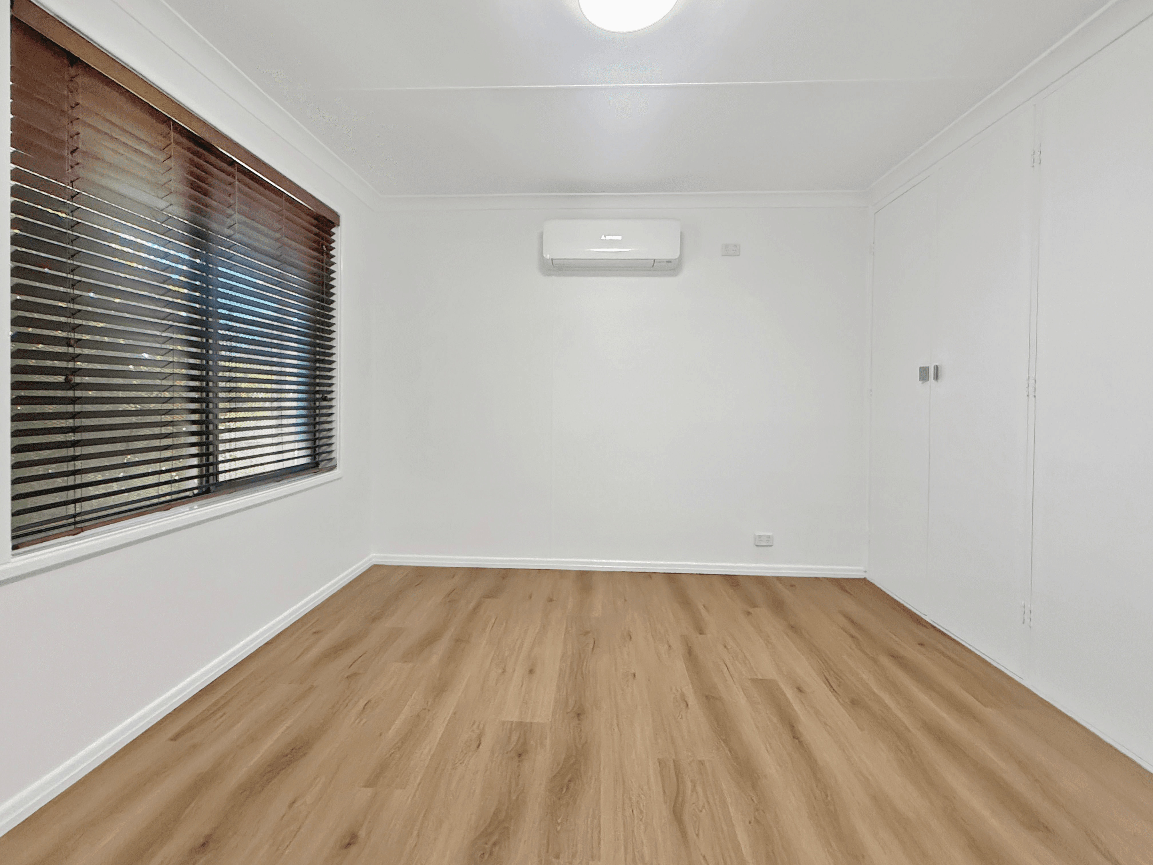 8 Flinders Crescent, Dampier, WA 6713