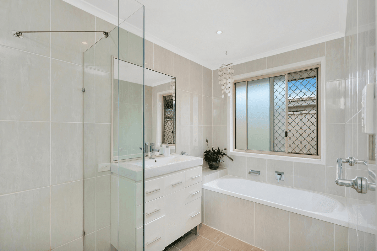 88 Hickey Way, CARRARA, QLD 4211