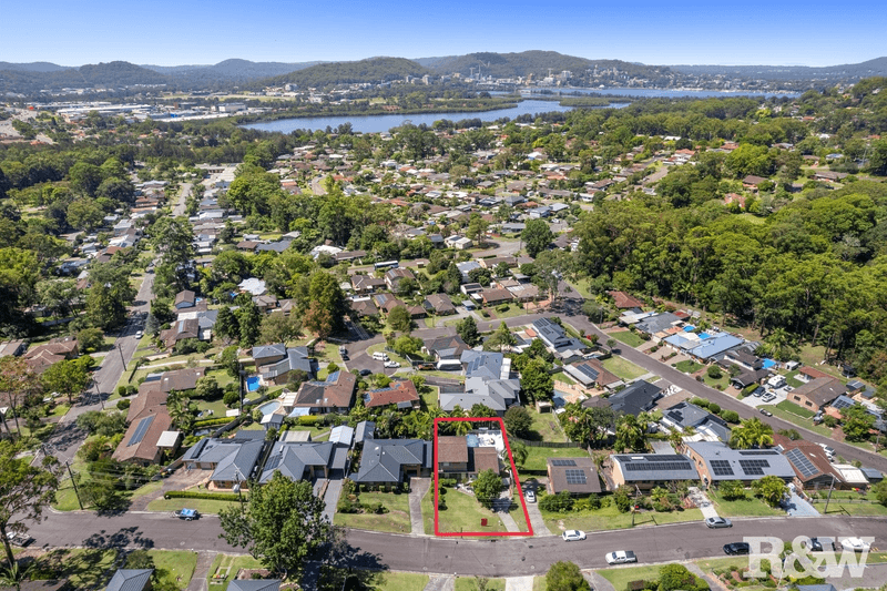52 Wendy Drive, Point Clare, NSW 2250
