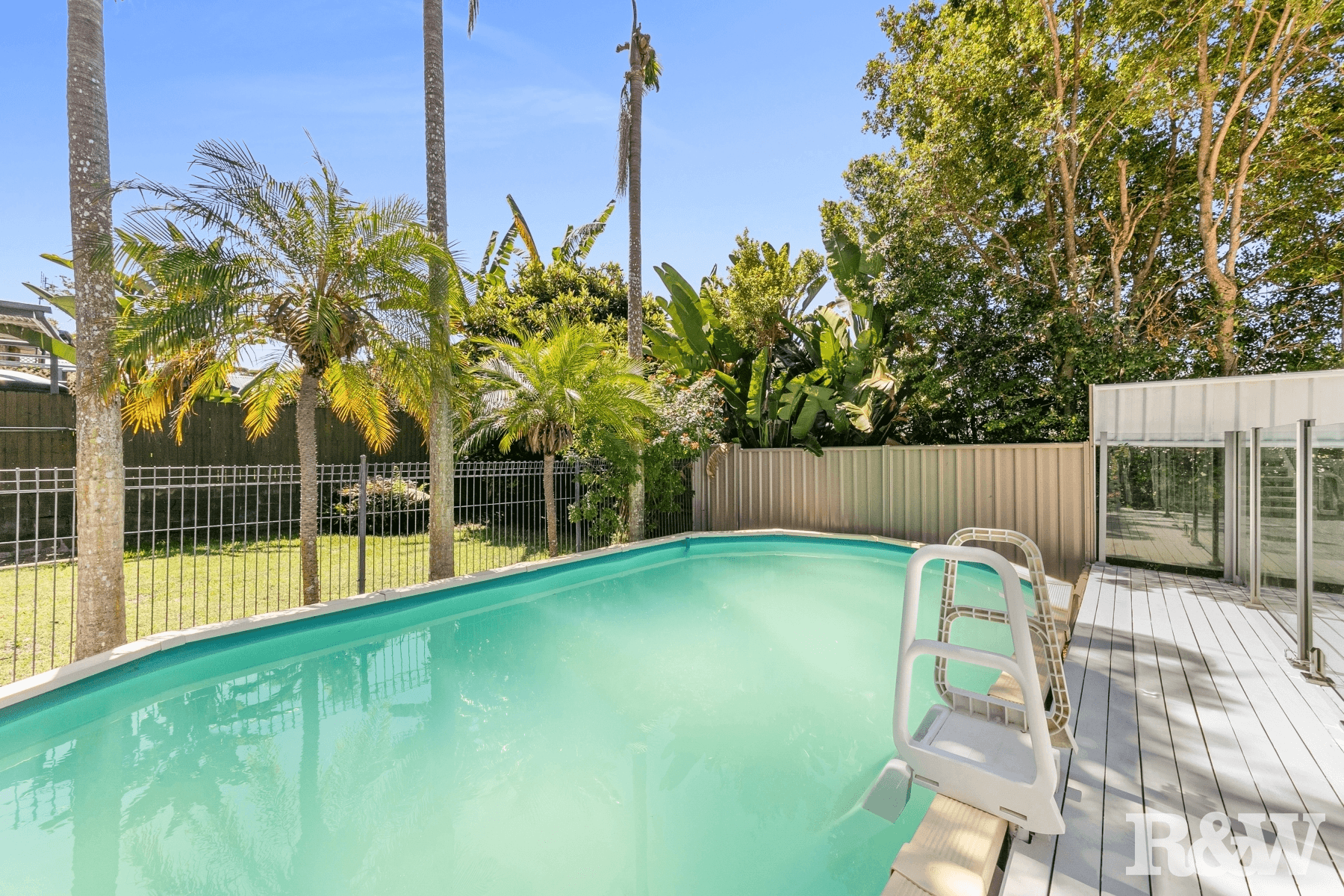 52 Wendy Drive, Point Clare, NSW 2250