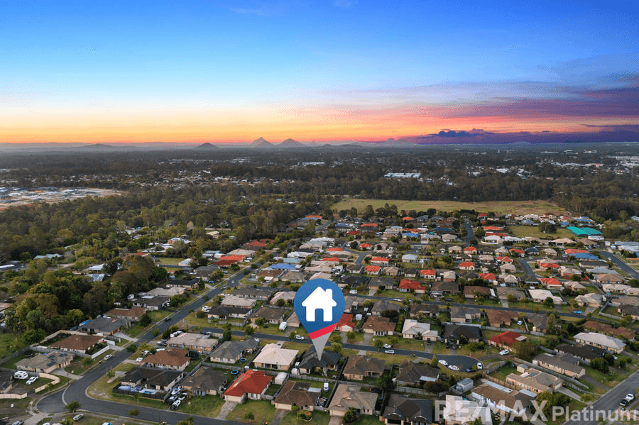 8 Bluegrass Place, MORAYFIELD, QLD 4506