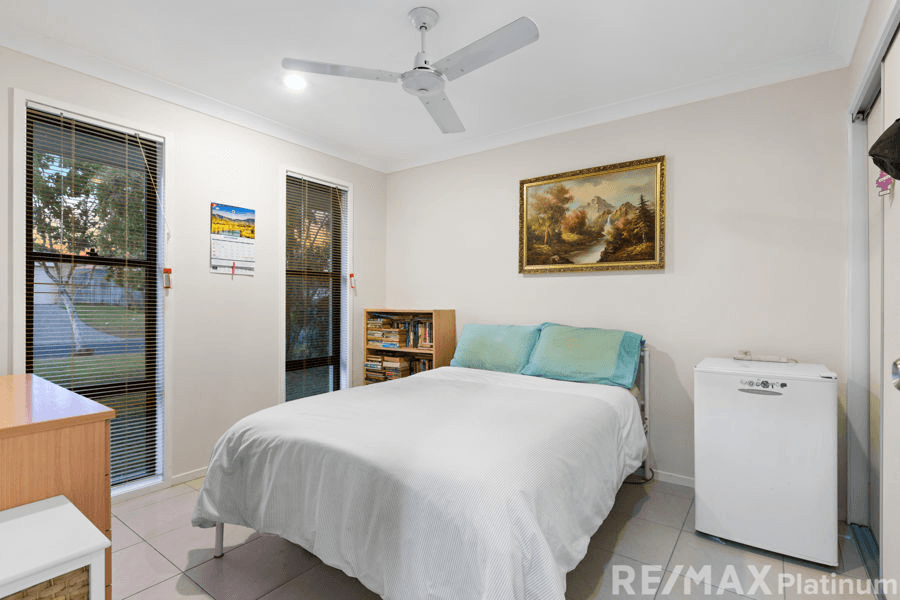 8 Bluegrass Place, MORAYFIELD, QLD 4506