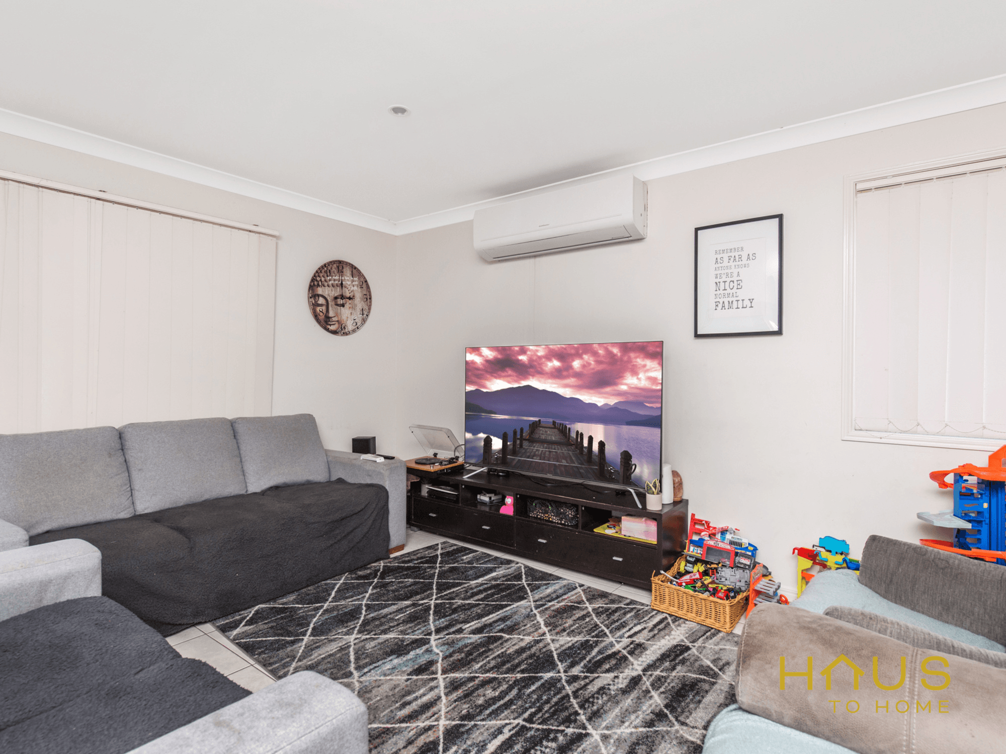 9 Phoebe Way, GLENEAGLE, QLD 4285