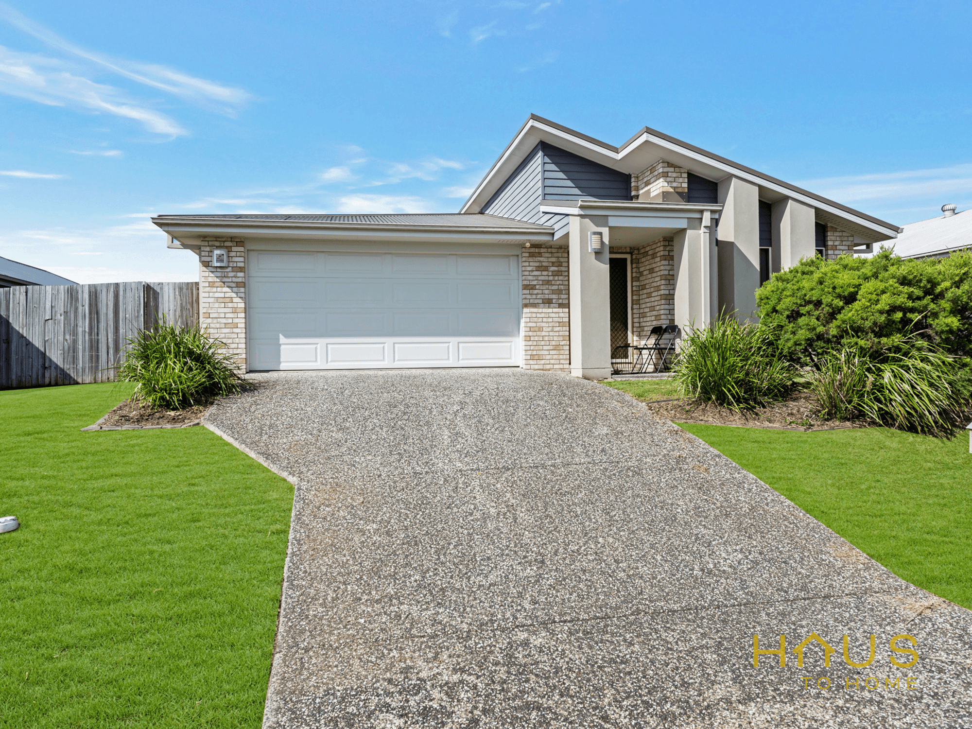 9 Phoebe Way, GLENEAGLE, QLD 4285