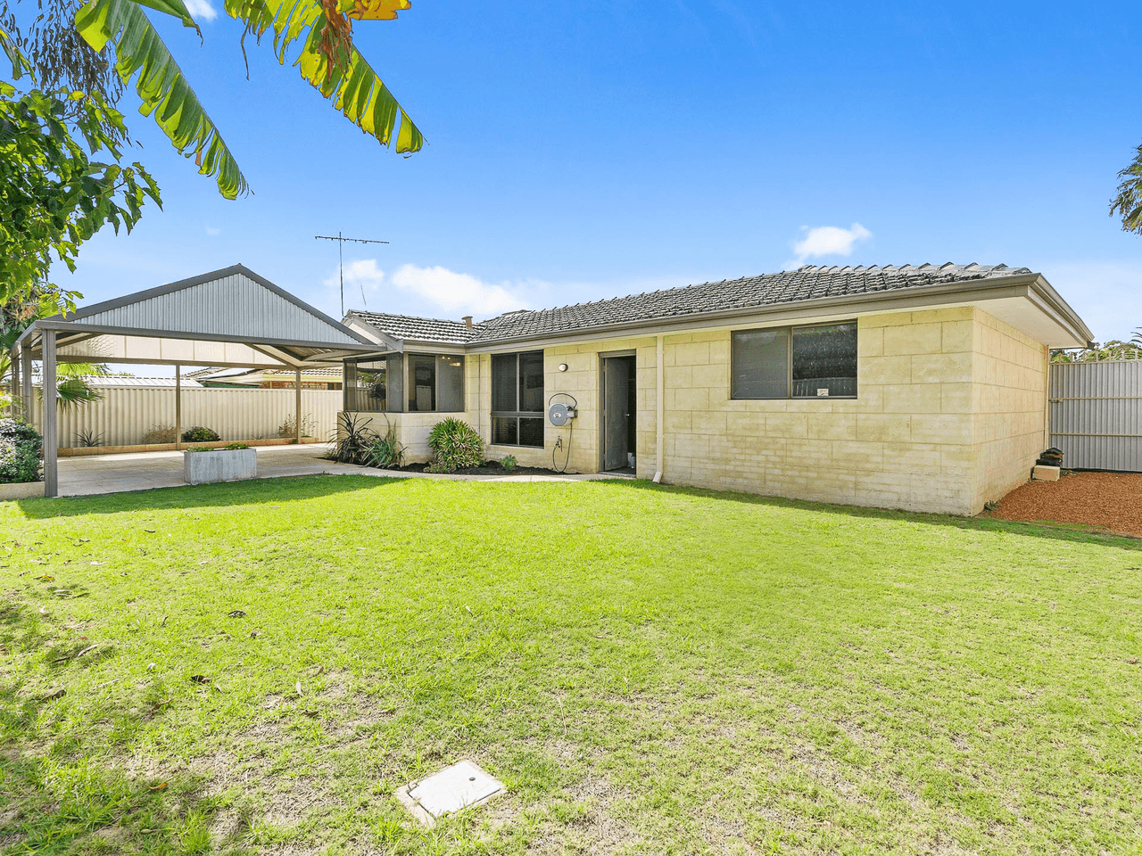 17 Jacaranda Drive, BALLAJURA, WA 6066