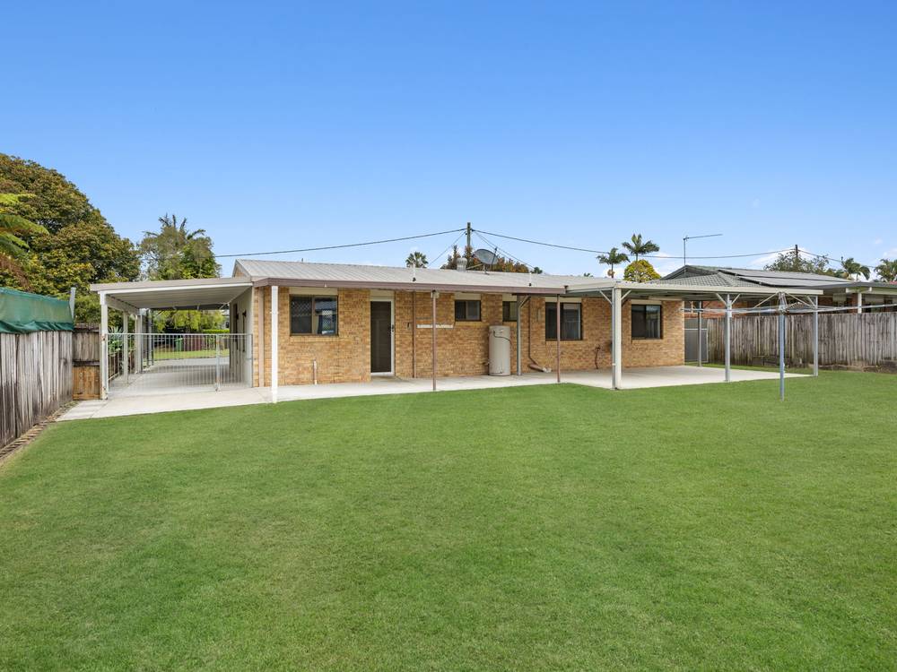 18 Tudor Court, BEERWAH, QLD 4519