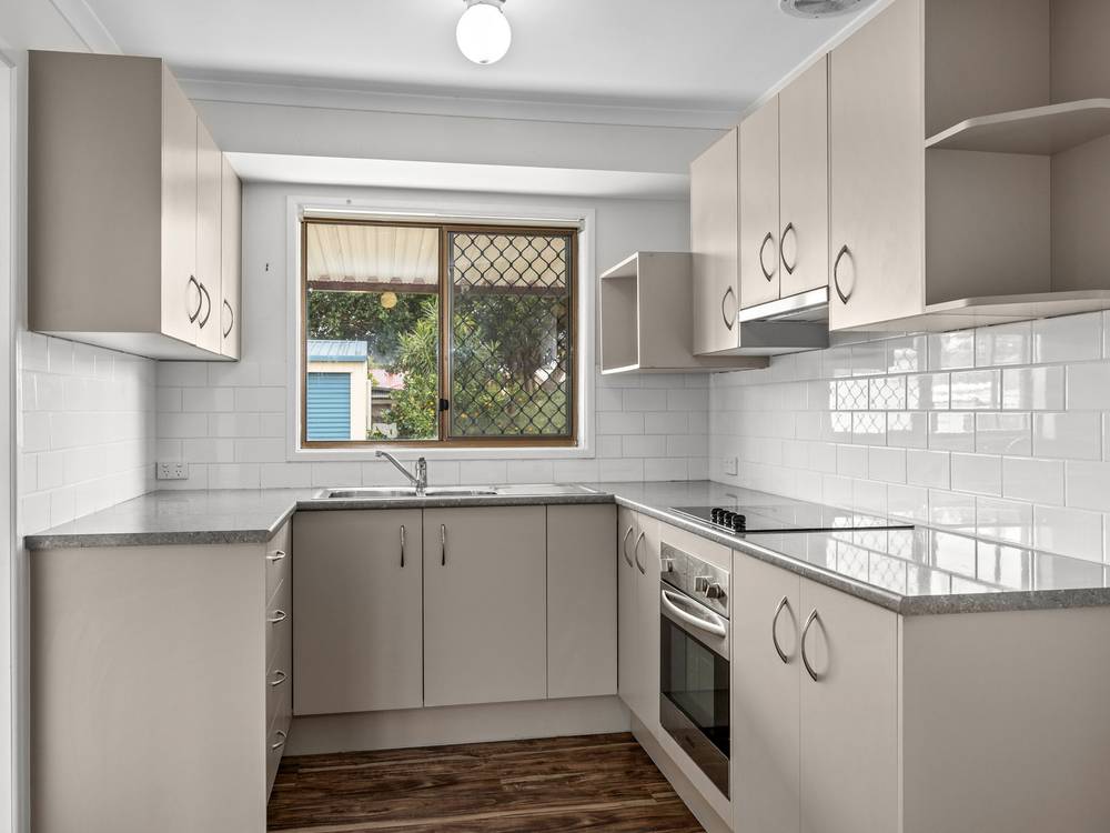 18 Tudor Court, BEERWAH, QLD 4519