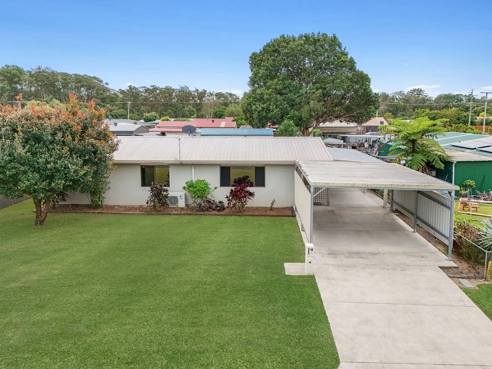 18 Tudor Court, BEERWAH, QLD 4519