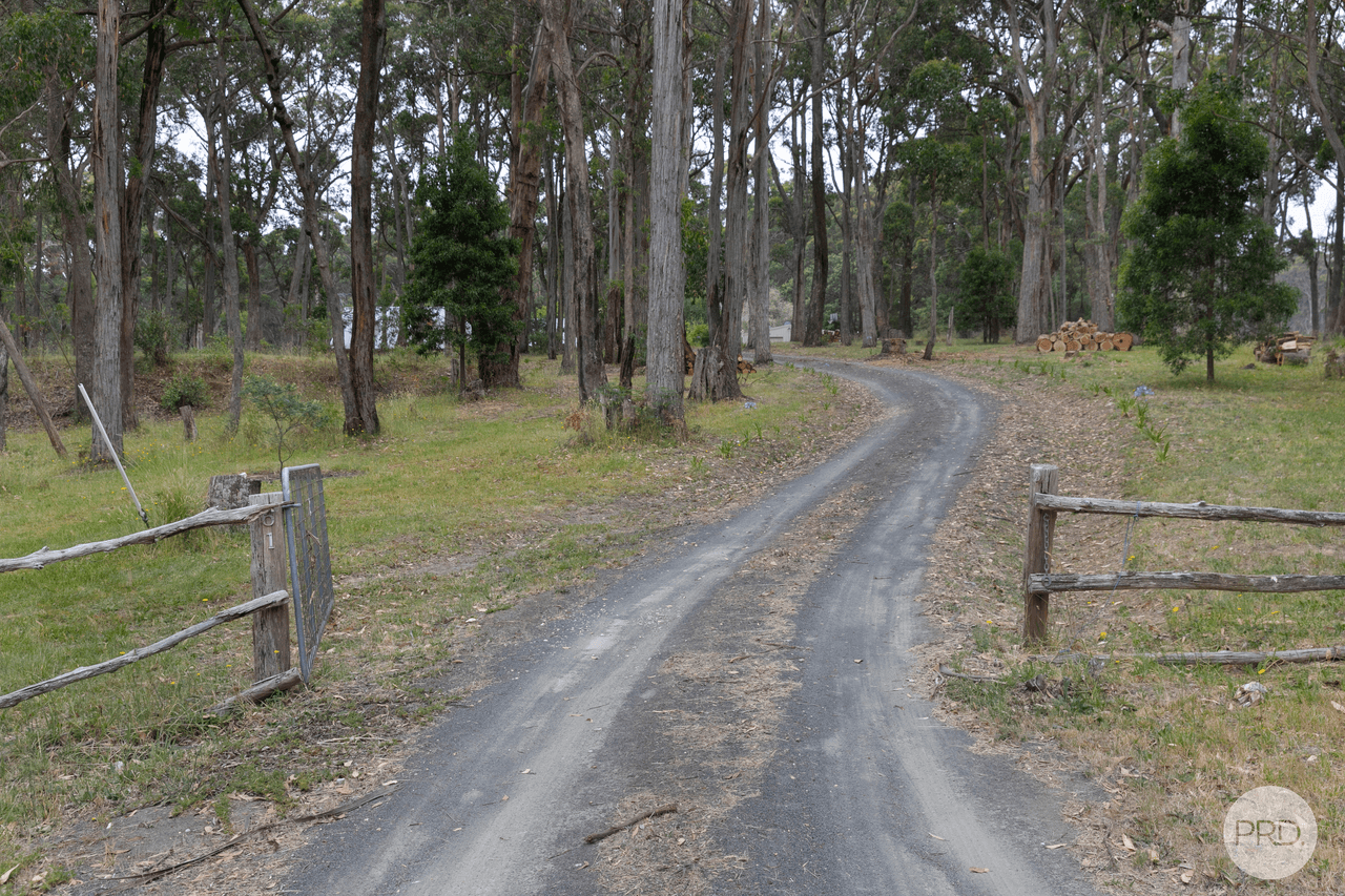 61 Tooheys Close, GORDON, VIC 3345