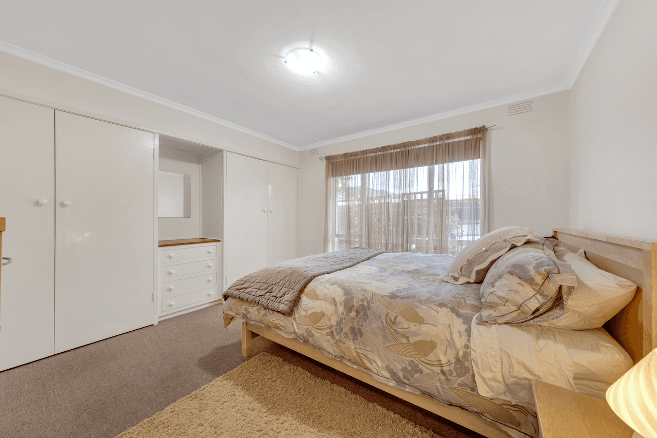 1/23 Grice Crescent, ESSENDON, VIC 3040