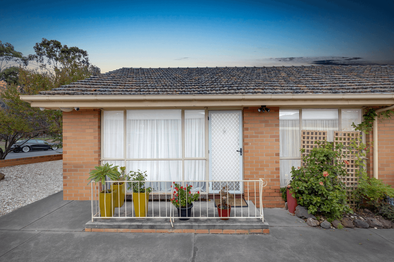 1/23 Grice Crescent, ESSENDON, VIC 3040