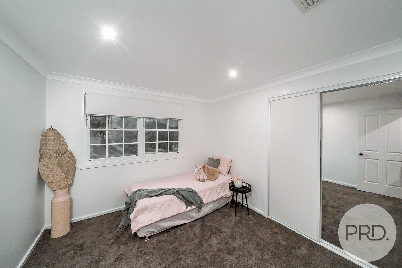 19 Churchill Avenue, KOORINGAL, NSW 2650