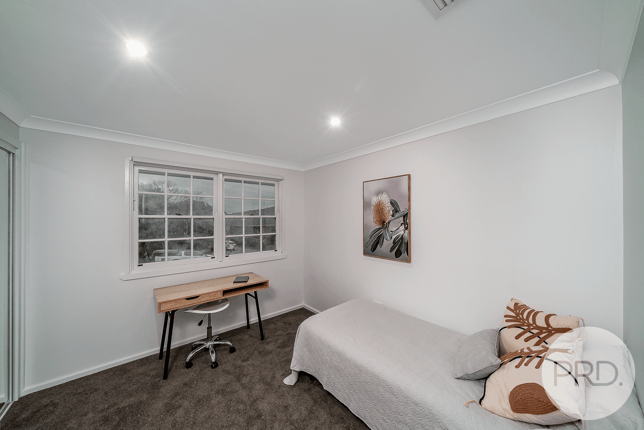 19 Churchill Avenue, KOORINGAL, NSW 2650