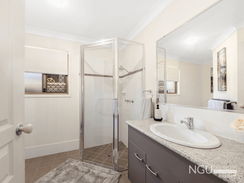 9 Donald Place, Brassall, QLD 4305