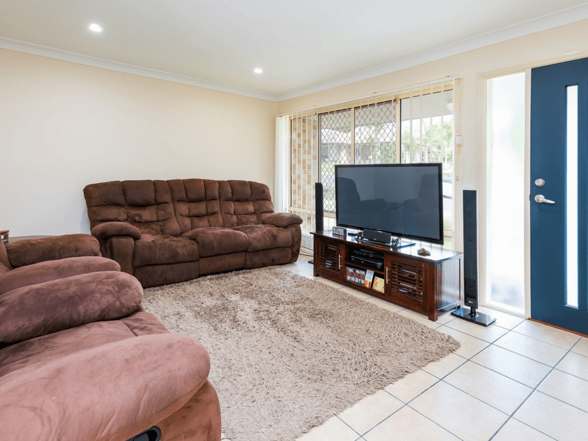 5 Pinehill Drive, Oxenford, QLD 4210