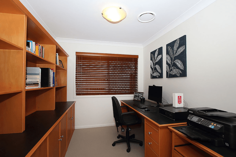 59 Cowell Street, CARINDALE, QLD 4152