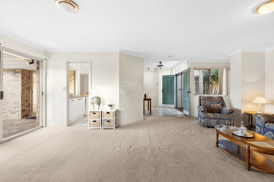 30 Mornington Terrace, ROBINA, QLD 4226