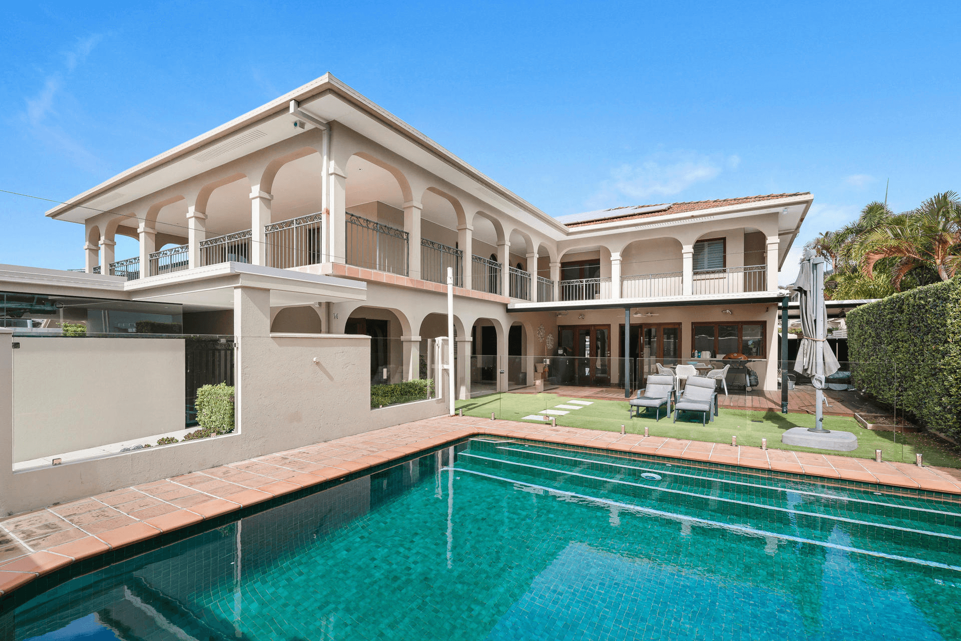 64 Commodore Drive, Paradise Waters, QLD 4217