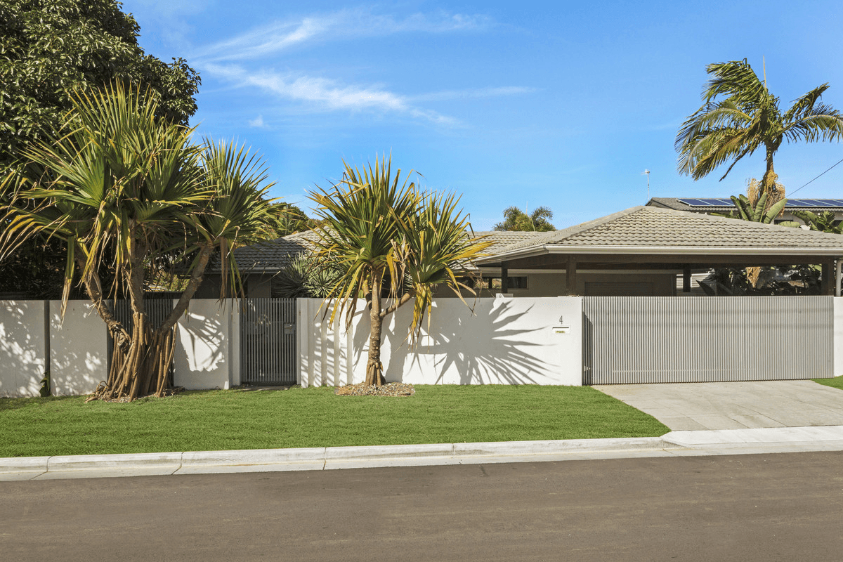 4 Swordfish Court, Palm Beach, QLD 4221