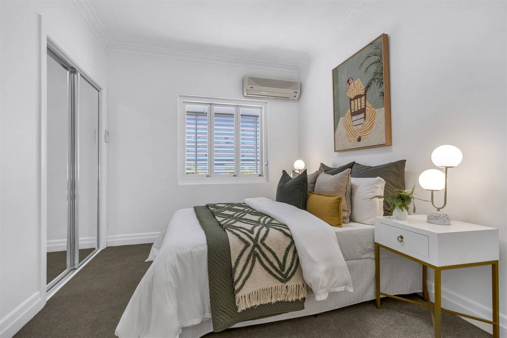 7 Rolle Street, HOLLAND PARK WEST, QLD 4121