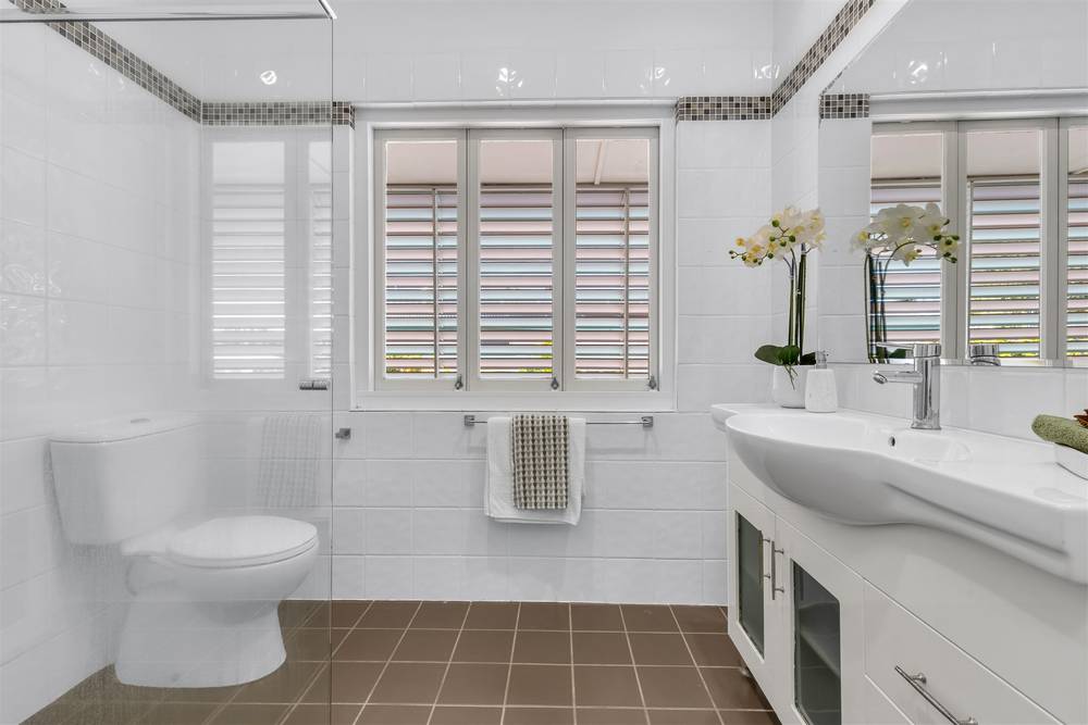 7 Rolle Street, HOLLAND PARK WEST, QLD 4121