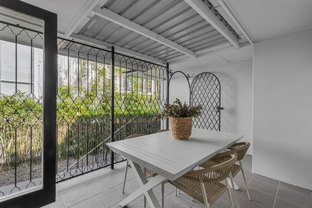 7 Rolle Street, HOLLAND PARK WEST, QLD 4121