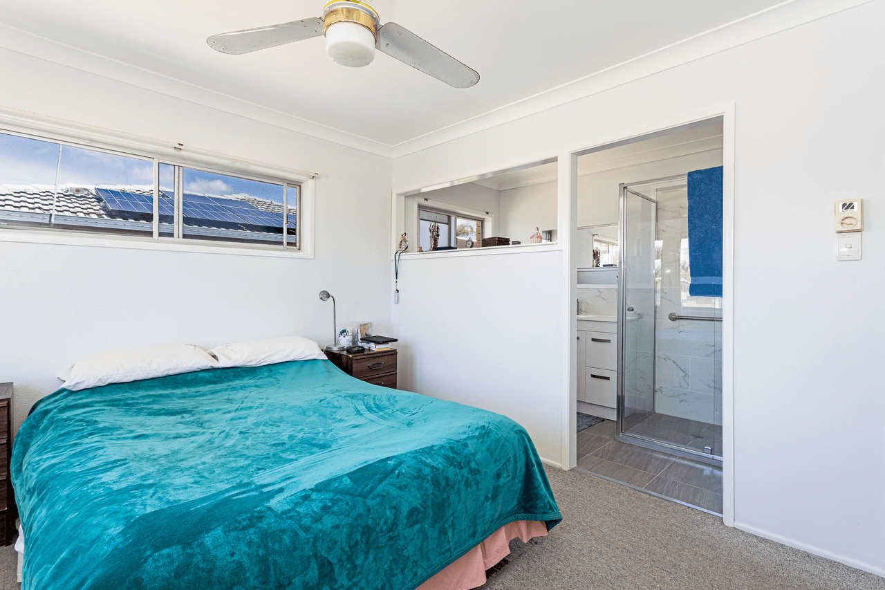 92 Griffith Road, SCARBOROUGH, QLD 4020