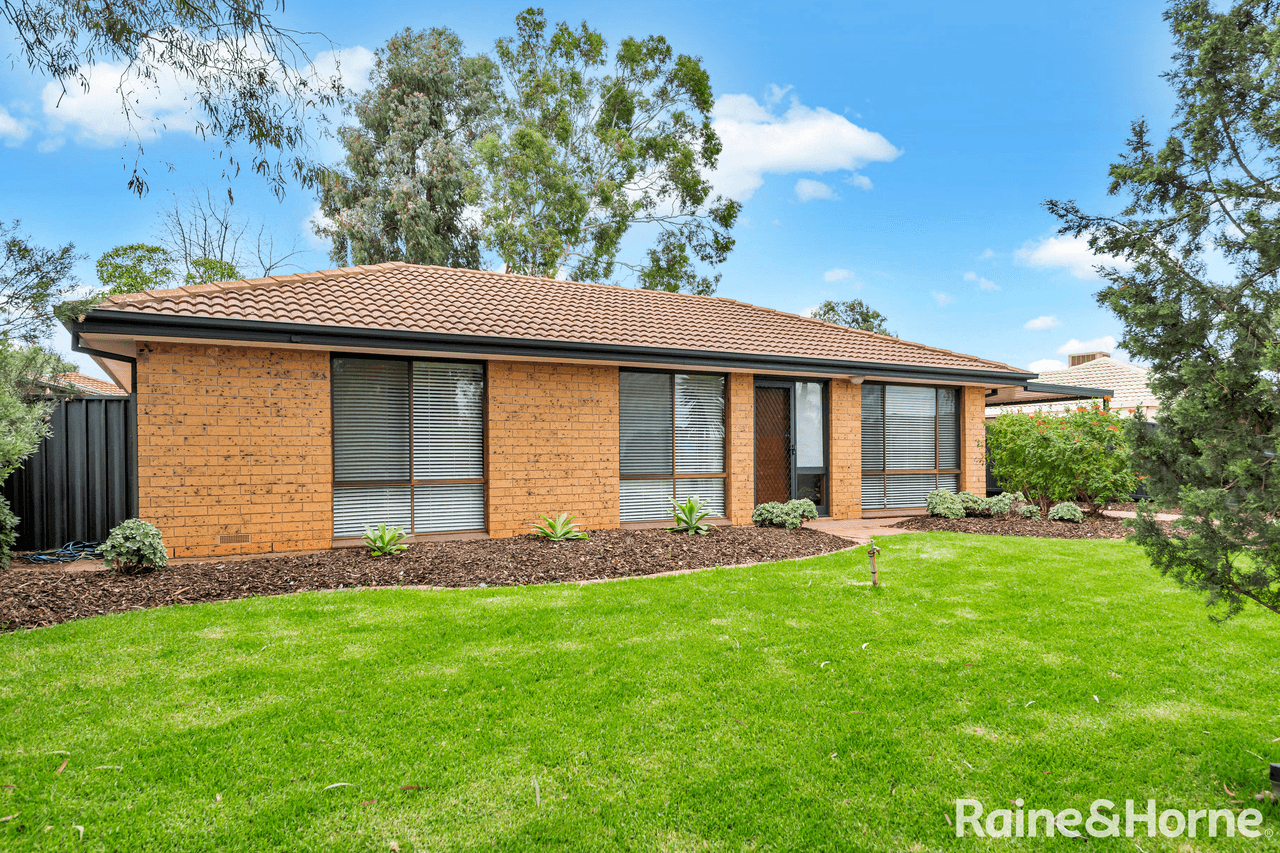 62 Damian Drive, SALISBURY HEIGHTS, SA 5109