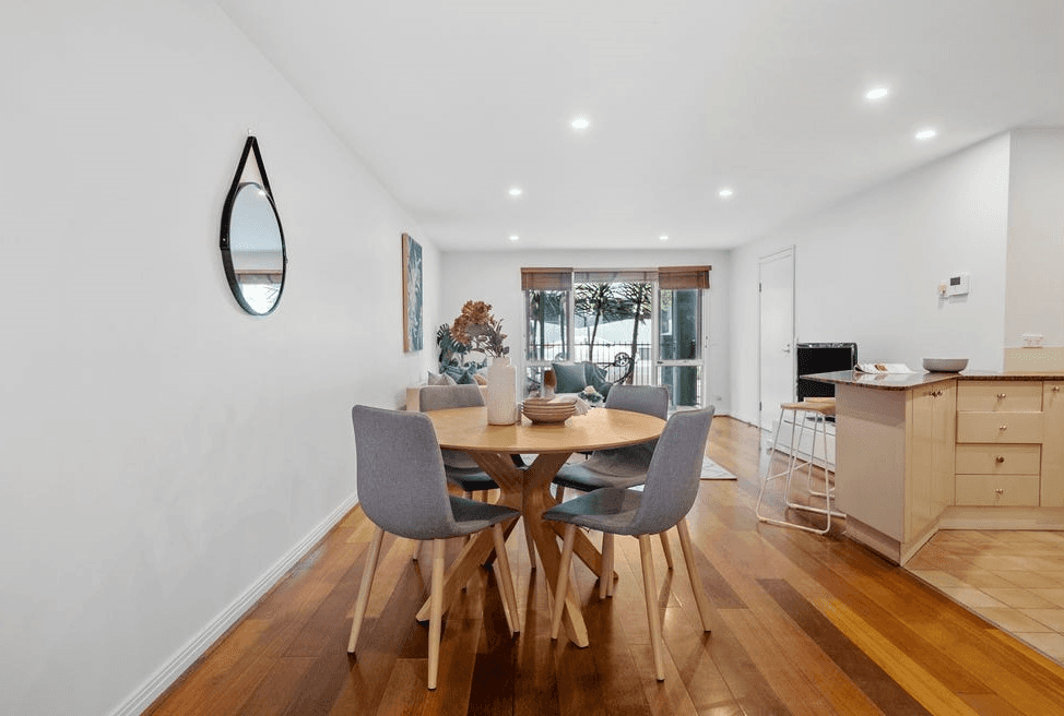 2/33 Princes Street, Port Melbourne, VIC 3207