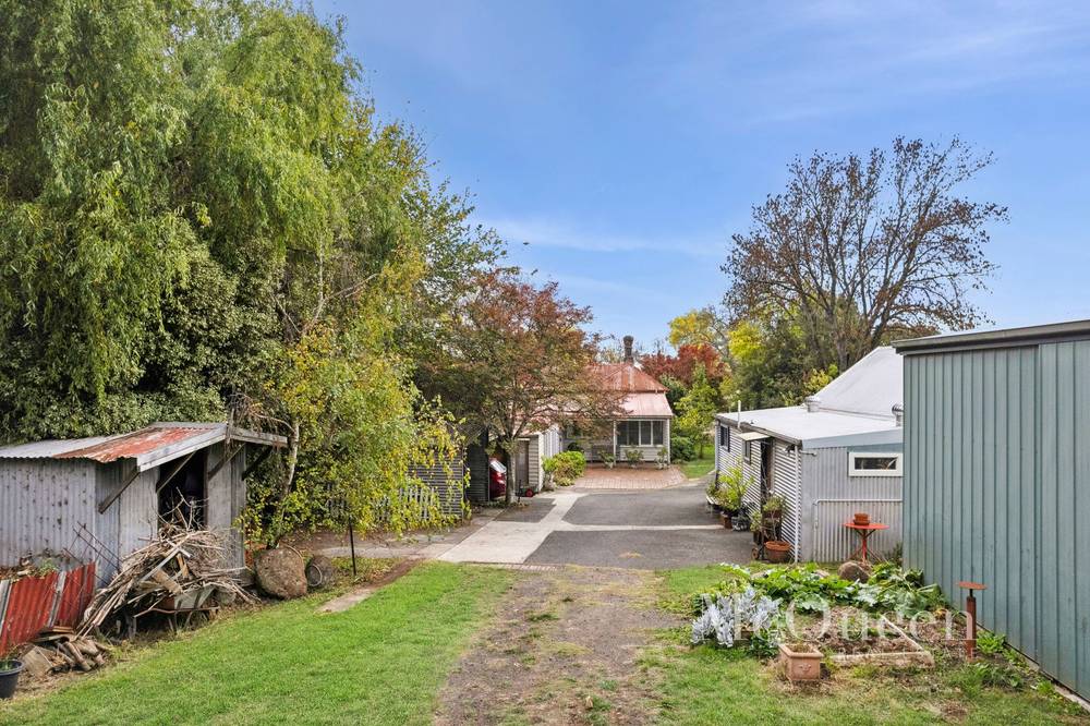 24 Raglan Street, DAYLESFORD, VIC 3460
