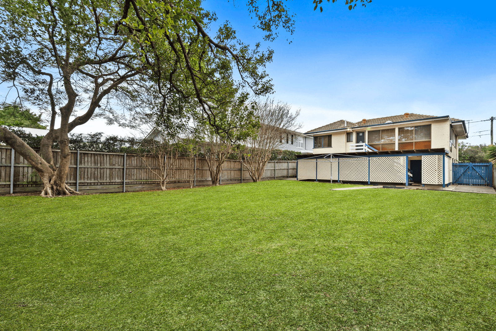 49 Elaroo Street, MORNINGSIDE, QLD 4170