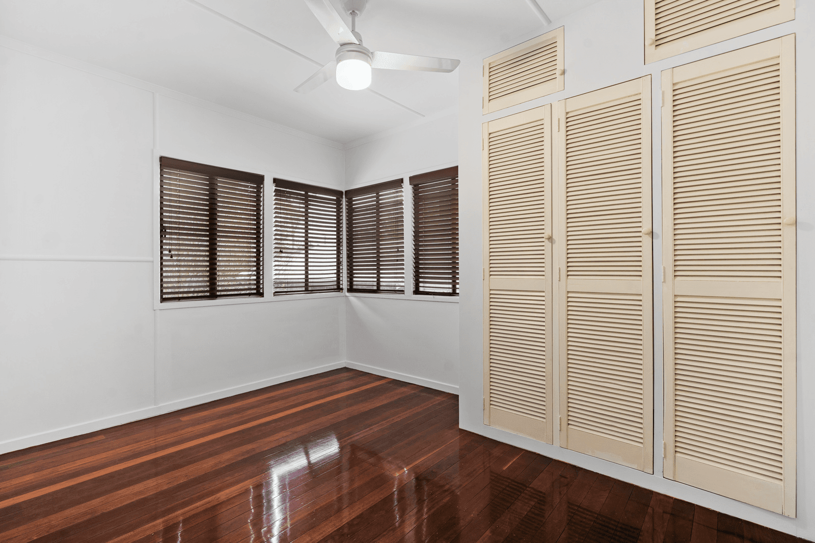 49 Elaroo Street, MORNINGSIDE, QLD 4170