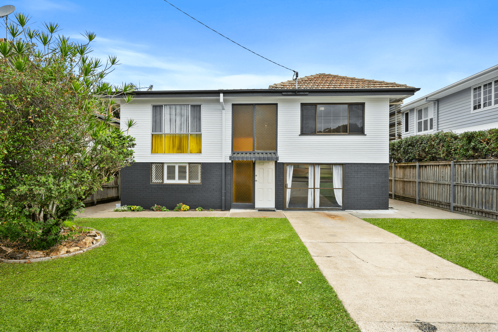 49 Elaroo Street, MORNINGSIDE, QLD 4170