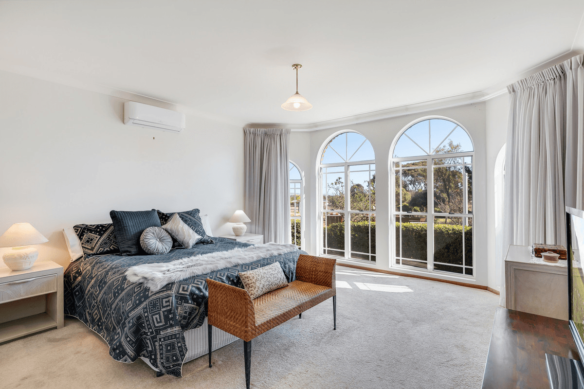 24-26 Stark Drive, Vale View, QLD 4352