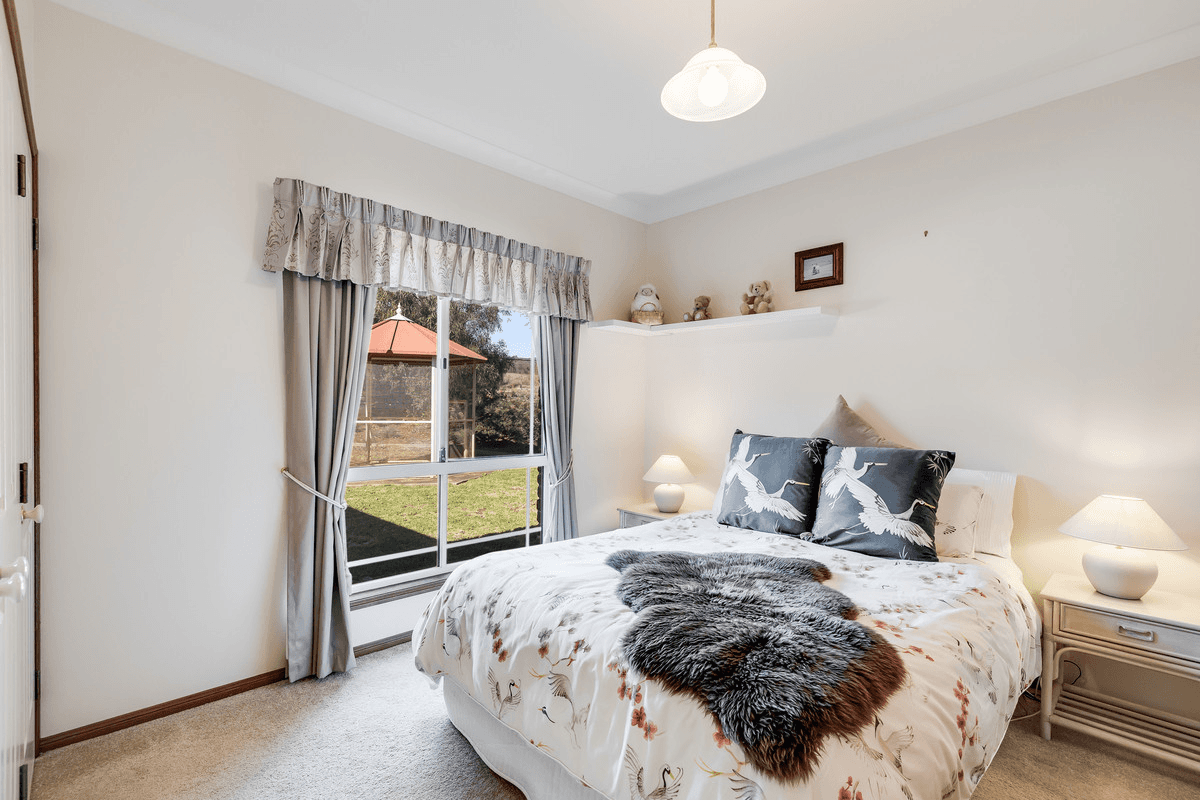 24-26 Stark Drive, Vale View, QLD 4352