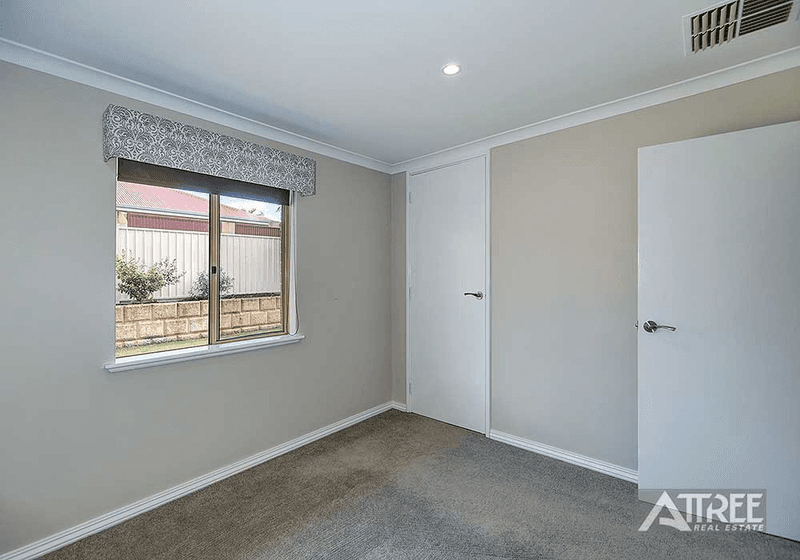 10 Consulate Court, THORNLIE, WA 6108