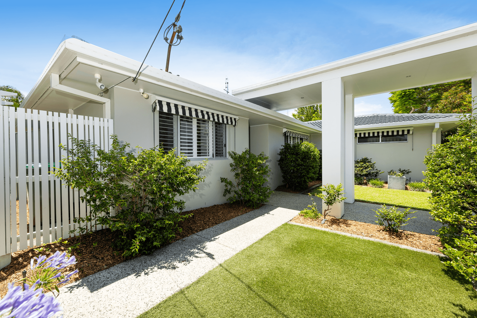 13 Kestrel Drive, Burleigh Waters, QLD 4220