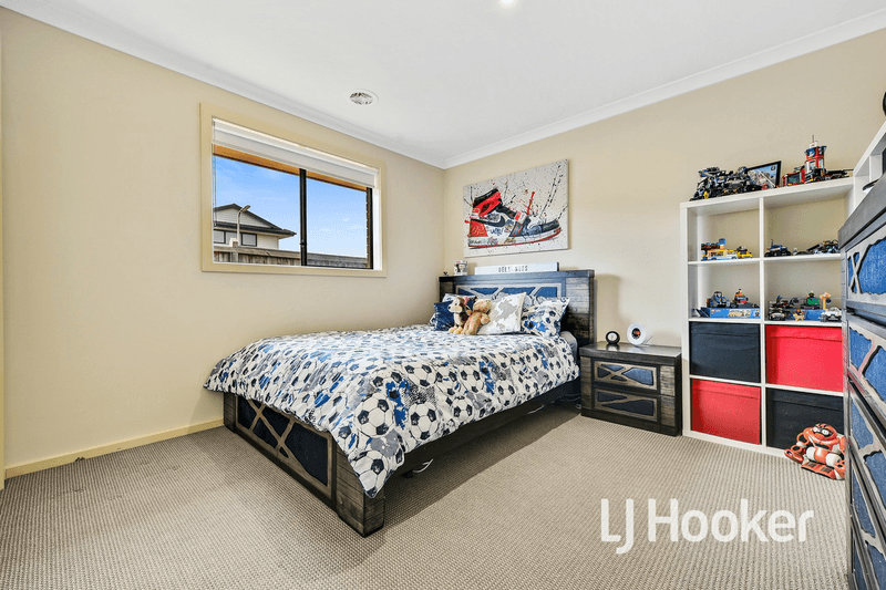 9 Deegan Way, CRANBOURNE EAST, VIC 3977