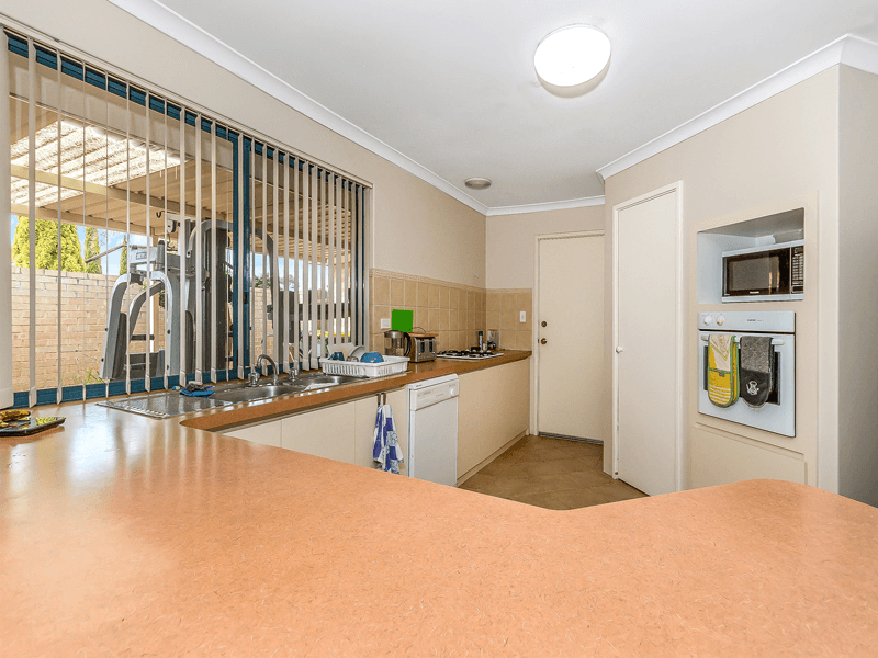 9 AUDLEY PLACE,, CANNING VALE, WA 6155