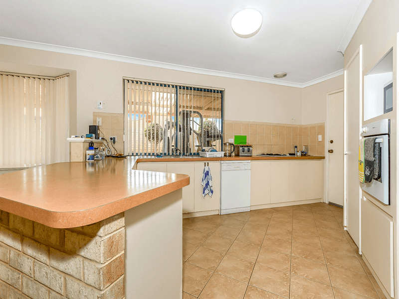 9 AUDLEY PLACE,, CANNING VALE, WA 6155