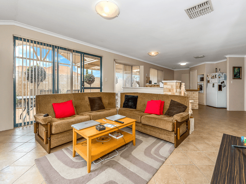 9 AUDLEY PLACE,, CANNING VALE, WA 6155