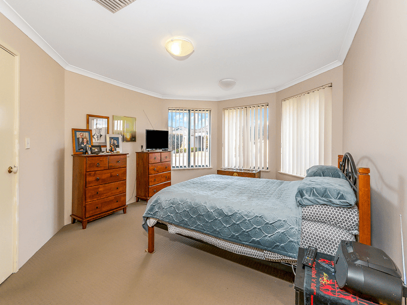 9 AUDLEY PLACE,, CANNING VALE, WA 6155