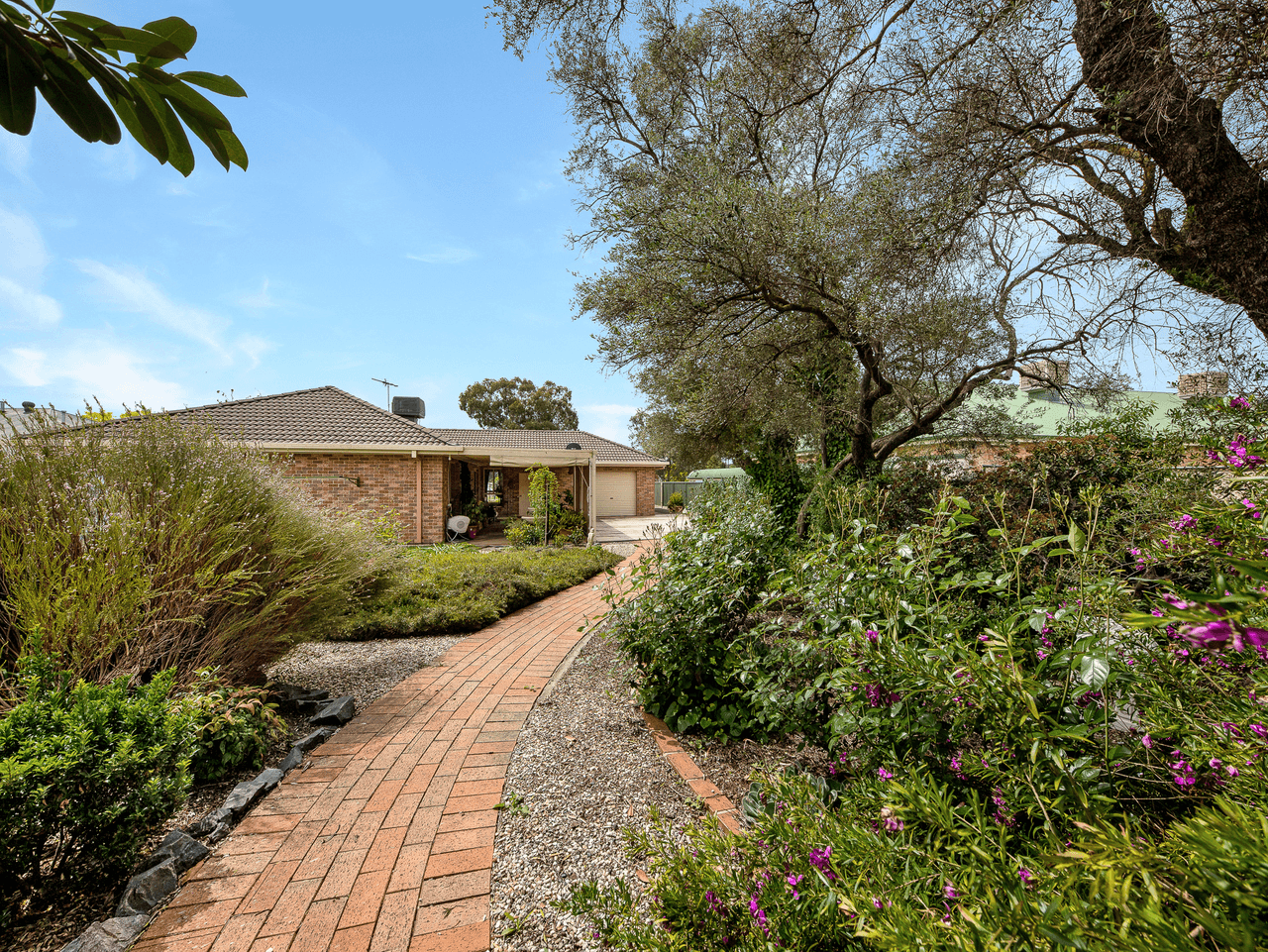 27 Hartigan Street, THURGOONA, NSW 2640